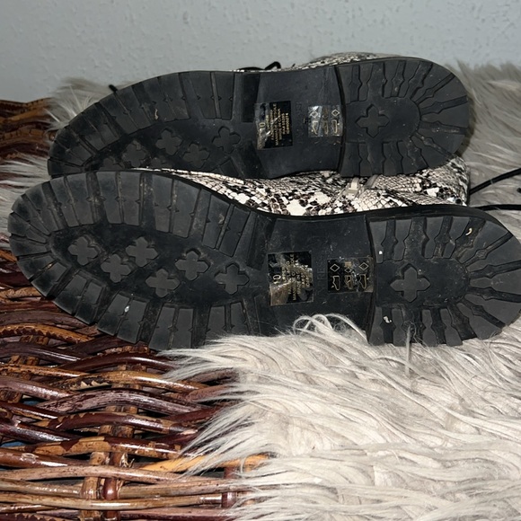 Snake skin Boots from EXPRESS. They are black and cream colored. Have been worn. - Picture 8 of 10